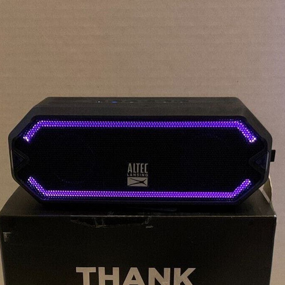 Altec Lansing - HydraJolt Wireless Speaker - Picture 10 of 11